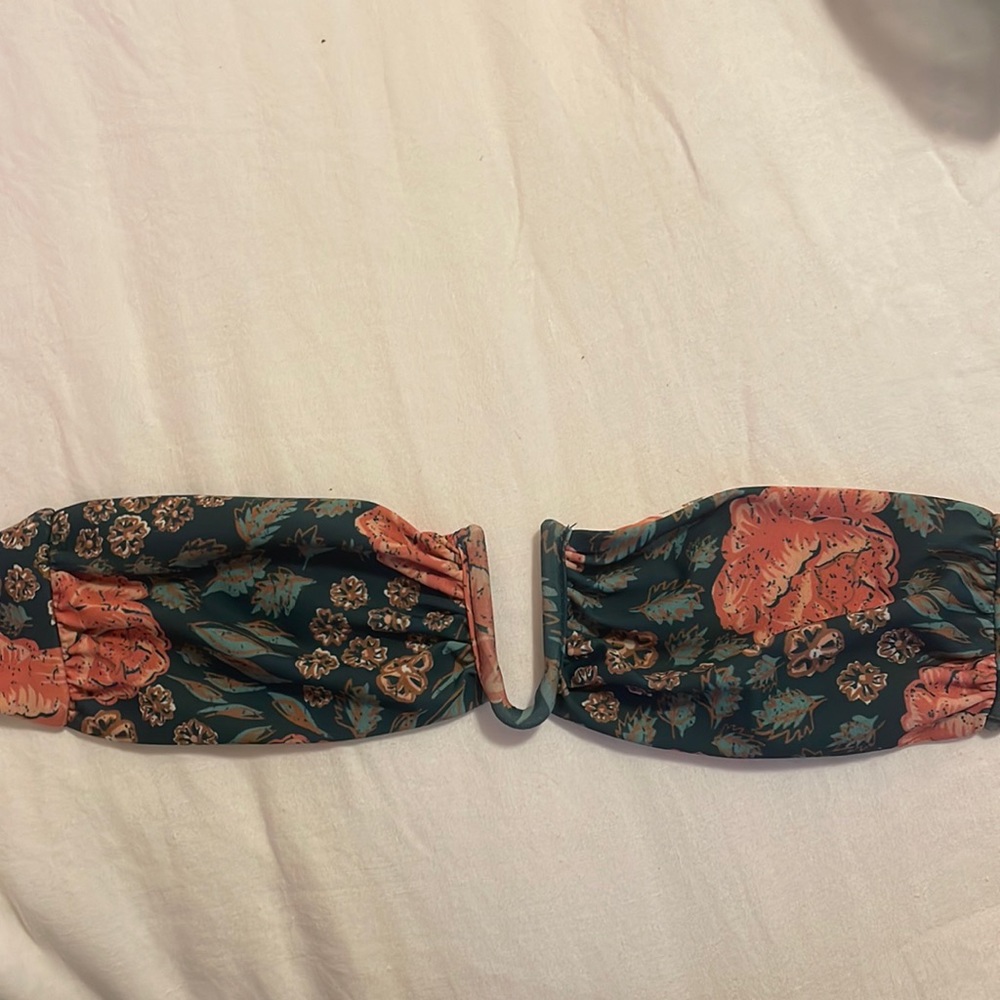 Beach riot x stone cold fox bikini top